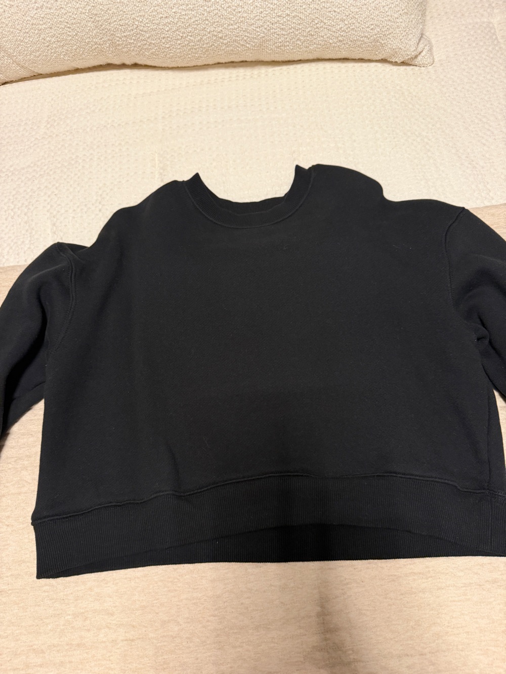 Women’s Black Crewneck Sweatshirt